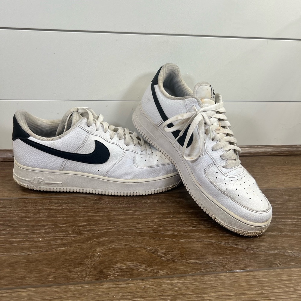 Mens Nike White & Black Air Force 1